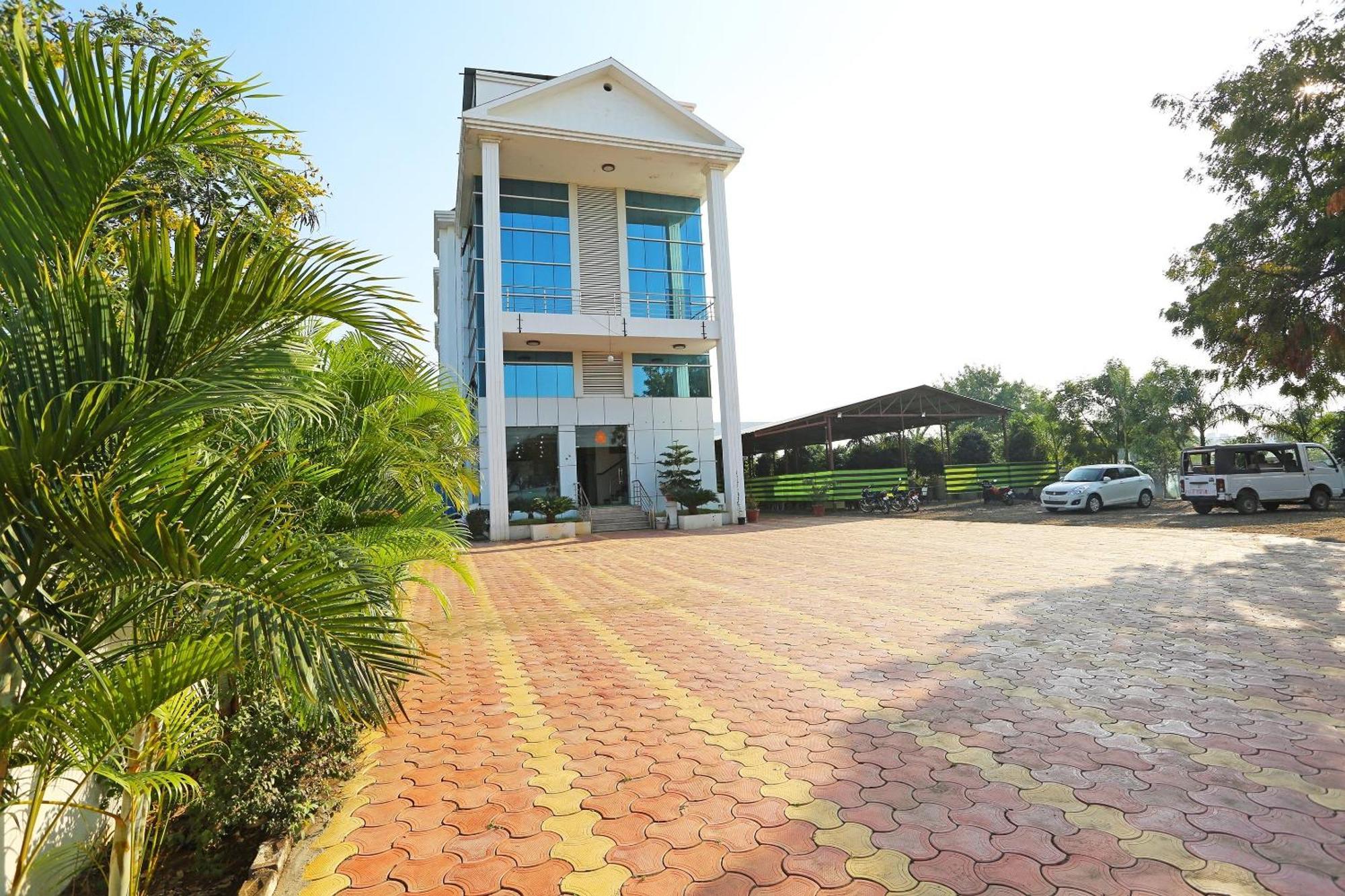 Spot On Hotel Sai Pancham شيردي المظهر الخارجي الصورة
